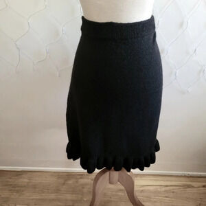BCBG Paris Knit Skirt / Ruffled Hem / Size XXL